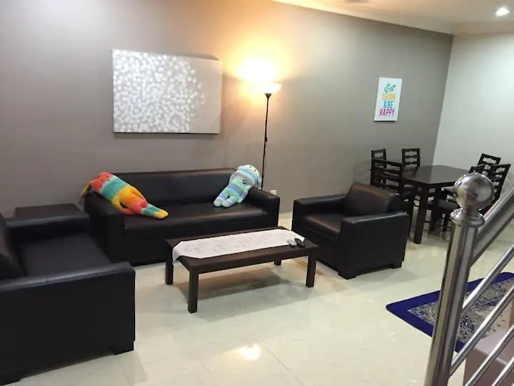 Σπίτι διακοπών Homestay Pulai Indah Τζόχορ Μπάχρου Μαλαισία